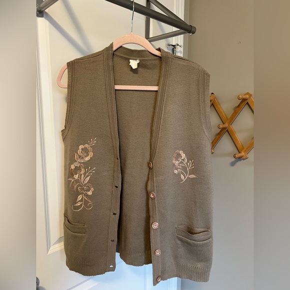 Grandma core vintage vest / cardigan - Picture 1 of 4